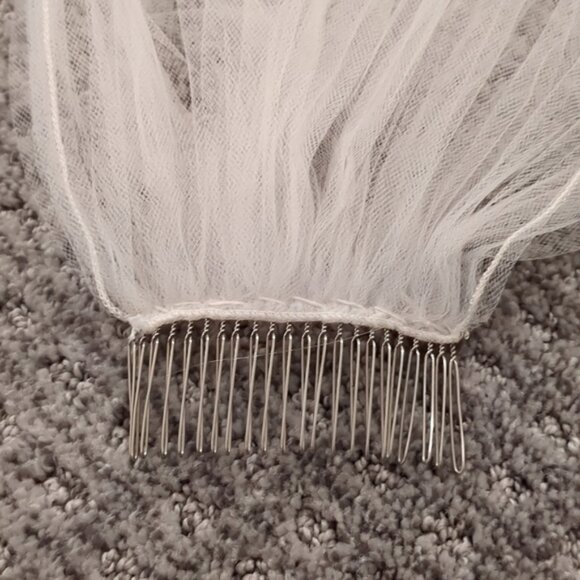 White Wedding Veil - 7' 6" - Picture 3 of 5